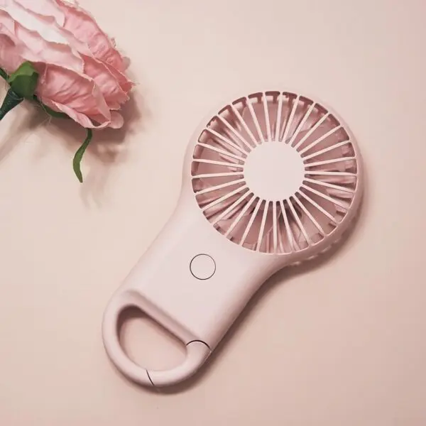 Mini Handventilator Pastellrosa – kompakt, leicht & ideal für unterwegs