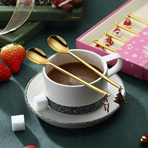 6-teiliges goldenes Weihnachtslöffel-Set – Kaffeelöffel mit Weihnachtsanhängern aus Edelstahl (13,5 cm)