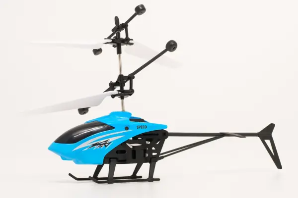 Induktions Hubschrauber mit USB-Ladekabel – Flugspielzeug mit LED-Licht, Indoor & Outdoor Spielzeug für Kinder
