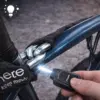 FahrradE-BikeRollerScooterKinderwagen – Sicherheitsstufe 7+ mit LED Schlüssel – Stahl Schloss Fahrrad/E-Bike/Roller/Scooter/Kinderwagen Kettenschloss 90cm Prophete – Sicherheitsstufe 7+ mit LED Schlüssel – Stahl Schloss