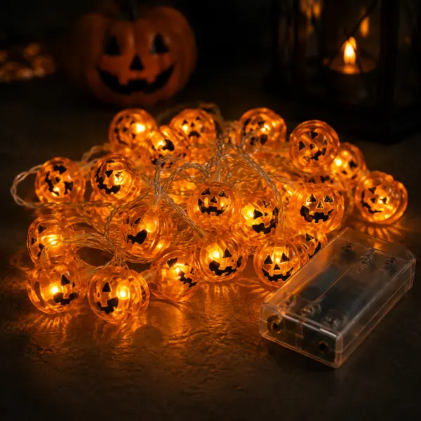 Halloween Lichterkette mit 20 LED Kürbissen leuchtend Halloween Lichterkette mit 20 LED Kürbissen – 3 m batteriebetriebene Kürbis-Lichterkette mit warmweißem Licht – Dekoration für Fenster, Tisch und mehr