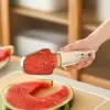 Melonenschneider 3-in-1 – Wassermelonen Schneider & Servierzange für Sommer, Obstsalat, BBQ, Picknick