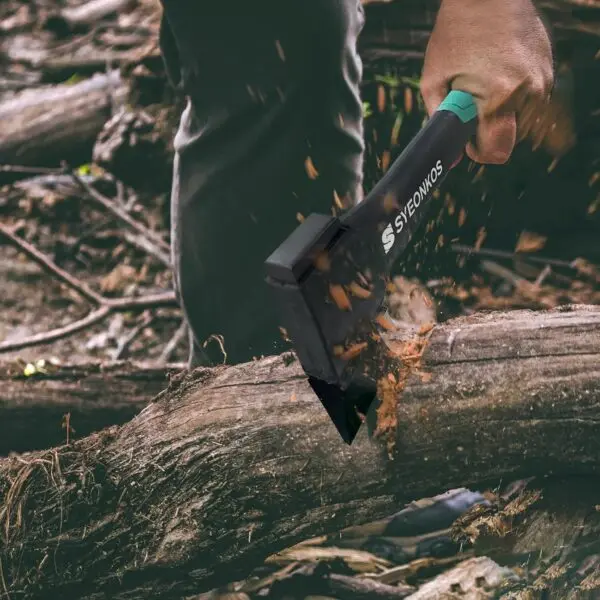 Outdoor Axt mit Schutzhülle – robuste Camping- & Spaltaxt aus gehärtetem Stahl integrierter Hammer Outdoor Axt mit Schutzhülle – robuste Camping- & Spaltaxt aus gehärtetem Stahl, rutschfester Griff, integrierter Hammer