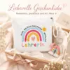 geschenkset-lehrerin-erzieherin-dankeschoen.jpg Geschenk für Lehrerin & Erzieherin – Mäppchen 22 x 18 cm mit Regenbogen & Schlüsselanhänger – Dankeschön Geschenk Abschied Schule Kita