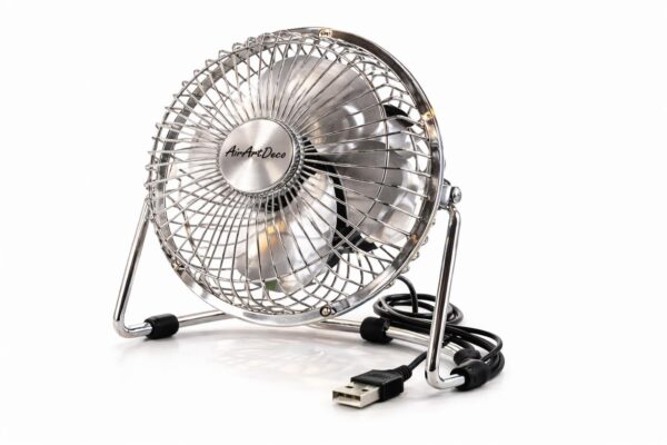 4dab05b29084be54f0e01095f510a432.jpg AirArtDeco 6" USB Metall-Schreibtischventilator Chrome – leiser Mini-Ventilator aus Metall, 360° neigbar, 2,5W, kompakt für Büro oder zu Hause
